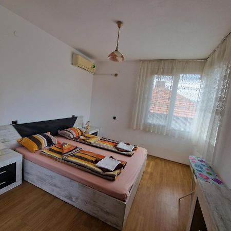 Zoya Apartment Sozopol Bagian luar foto