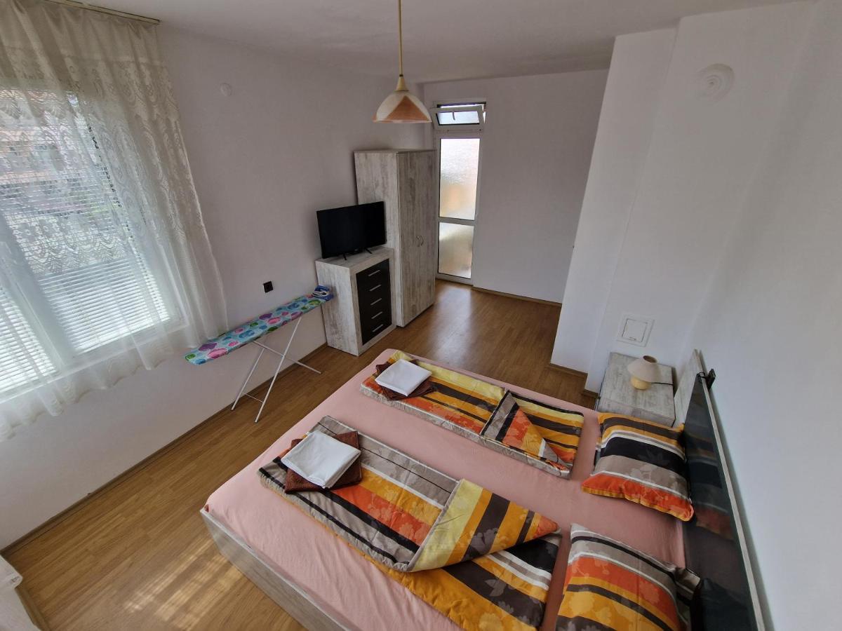 Zoya Apartment Sozopol Bagian luar foto